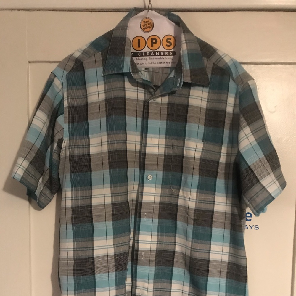 Short sleeve shirt
